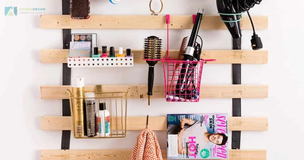 Diy Dorm Room Wall Shelves Easy And Affordable